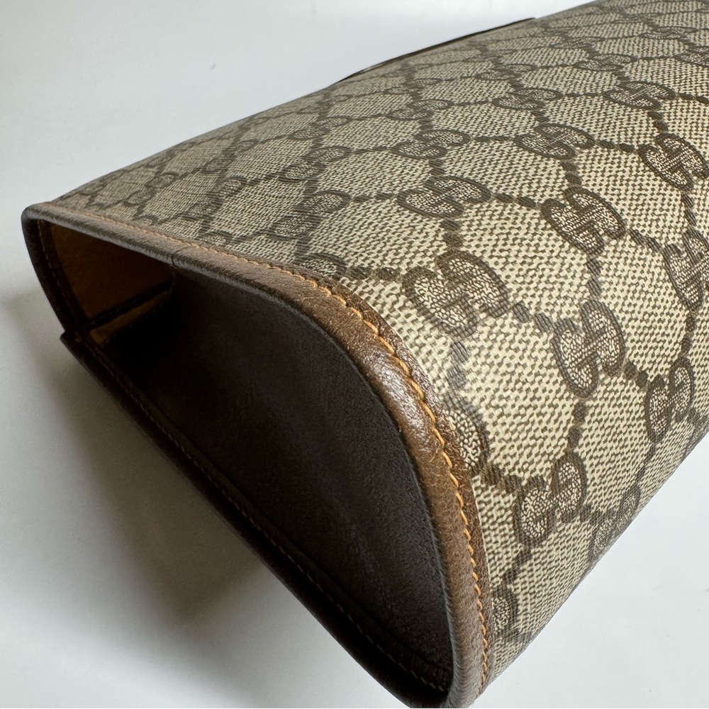 Gucci Clutch - Picture 13 of 16